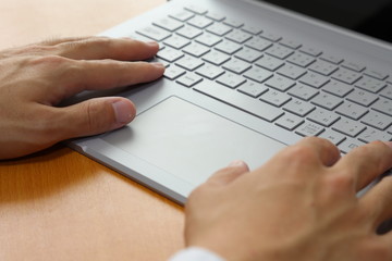 パソコン　ビジネス　イメージ