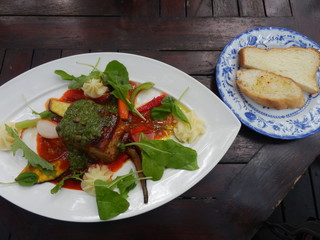 【グルメ】避暑地のランチ‗チキンソテー（ペニーレイン）