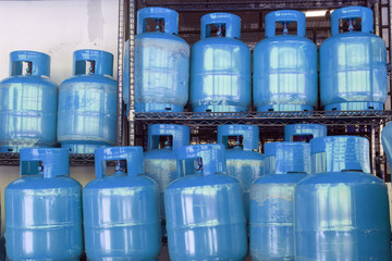 Natural compressed gas in bottles, distribution