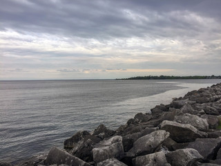 Fototapeta na wymiar Georgian Bay calm waters on rainy day