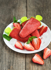 homemade strawberry ice cream