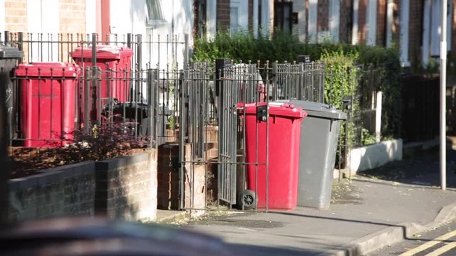 Rubbish disposal in England: wheely bins