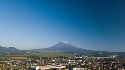 [空撮写真]富士山と青空