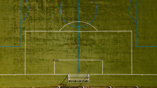 [空撮写真]上空からみるサッカーグラウンド