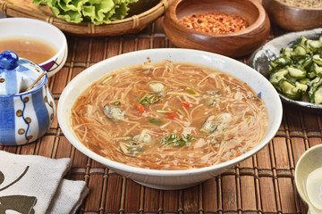  Oyster vermicelli is a popular food in taiwan