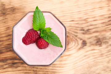 Summer berries smoothie with mint