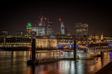 Fototapeta na wymiar Londra by Night