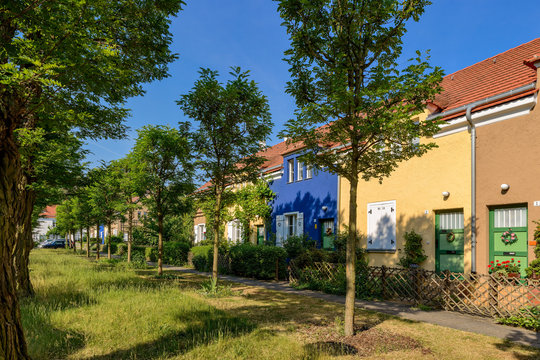 Gr&uuml;nes Paradies und UNESCO-Welterbe: Der Akazienhof in der Berliner "Gartenstadt Falkenberg"
