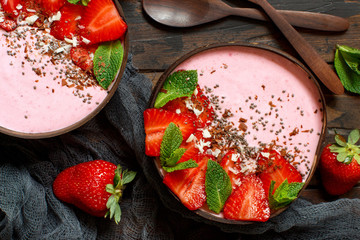 Strawberry smoothie bowls