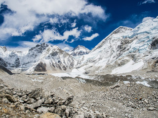 Fototapeta na wymiar Himalaya mountain views on route to Everest Base Camp