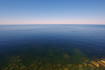 Piękny błękitny Bałtyk - morze aż po horyzont - obrazy, fototapety, plakaty