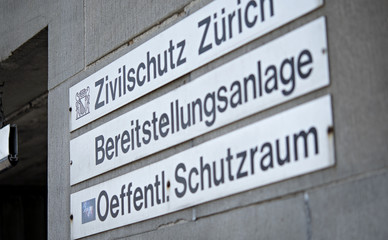 Fototapeta na wymiar Zivilschutz Zürich Tafel