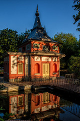 Casita del principe en el parque del retiro de madrid