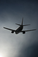 Flugzeug in der Abendsonne