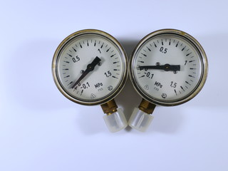 pressure gauges on the table