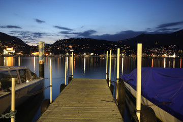 a beautiful picture of the lake by night, lake Como, Italy