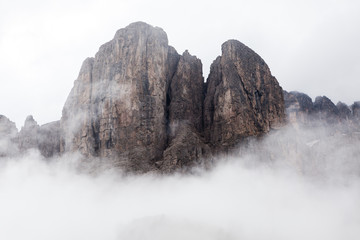 Nuvole basse in autunno, Montagne del Trentino