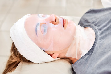 Obraz na płótnie Canvas Rejuvenating face mask. Cosmetology