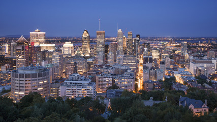 Fototapeta na wymiar Montreal's skyline, the view from Mont Royal, Quebec, Canada. 