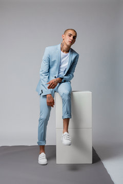 Man in blue suit - minimal fashion