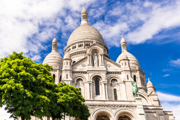 Fototapeta na wymiar Basilika Sacre-coeur Montmartre in Paris