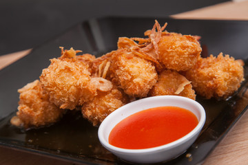Fried shrimp and sauce - Thai food 