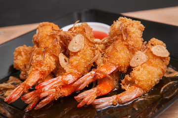 Fried shrimp and sauce - Thai food 
