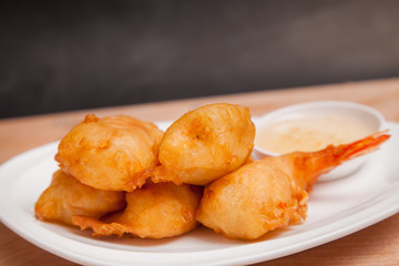 Fried shrimp and sauce, Thai style.