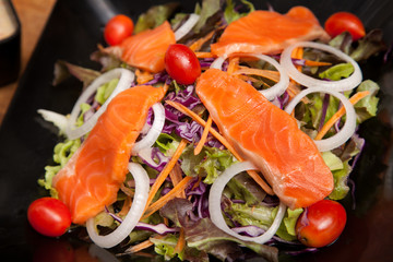 Salmon salad - Thai style