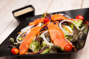 Salmon salad - Thai style