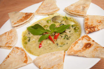 Green Curry Chicken with Roti - Thai food