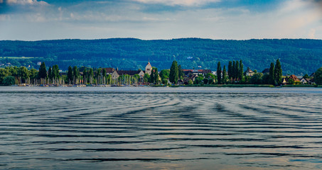 Obraz premium Island of Reichenau at Lake Conatsnce