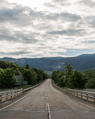 road to the blue mountains