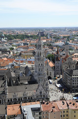 Fototapeta na wymiar Aussicht vom Turm der Frauenkirche auf München, München, Bayern, Deutschland, Europa