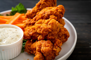 fried spicy chicken wings