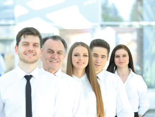Fototapeta premium close up. confident business team on blurred background office