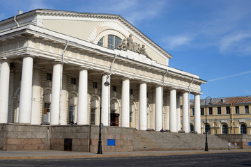 Fototapeta premium Exchange building in St.Petersburg.