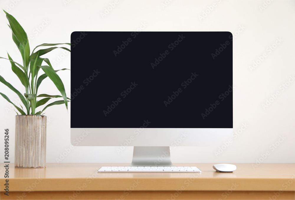 Aufkleber mock up front view blank screen computer in modern office