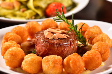 Fillet-mignon with potatoes balls