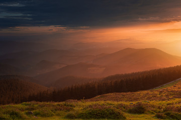 Fototapeta premium beautiful sunset in the mountain