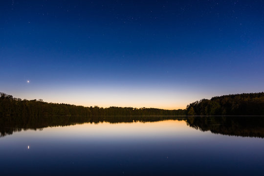 Die Venus geht unter &uuml;ber dem See - Mecklenburgische Seenplatte