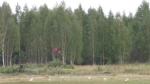 Video of load landing moved by helicopter