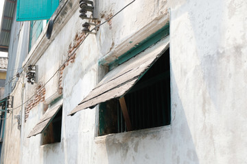 old wood window style