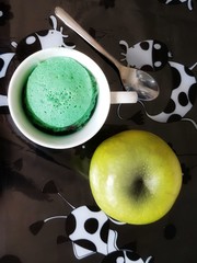 Bizcocho a la taza de manzana