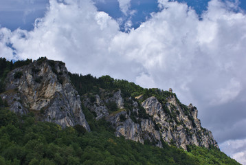 Fototapeta premium Castello sulle montagne