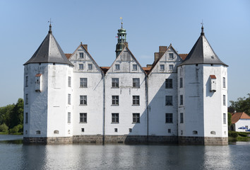 Fototapeta na wymiar Ansicht Wasserschloss Glücksburg