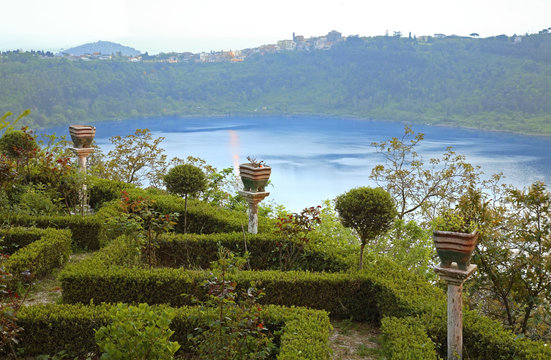 1,019 件の最適な Nemi 画像、ストック写真、ベクター Adobe Stock