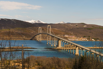 Obraz premium The Tjeldsund Bridge ( Tjeldsundbrua ) over the Tjeldsundet in Evenskjer / Norway