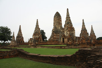 Obraz premium Templo Wat Chaiwatthanaram en la ciudad Ayutthaya, Tailandia