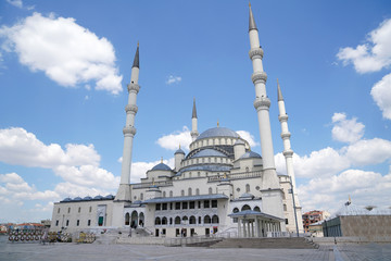 Fototapeta na wymiar Kocatepe Mosque in blue sky background in Ankara Turkey